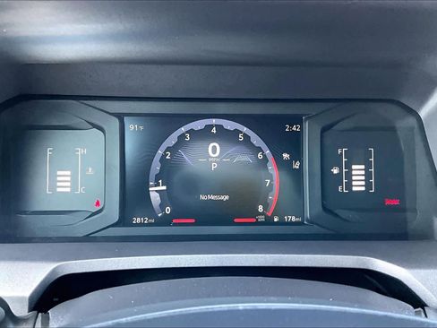 Certified 2025 Toyota Tacoma SR5 image 26