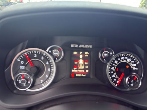 Used 2024 RAM 2500 Big Horn w/ Bed Utility Group image 10