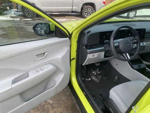 Used 2024 Hyundai Kona SEL w/ Convenience Package image 10