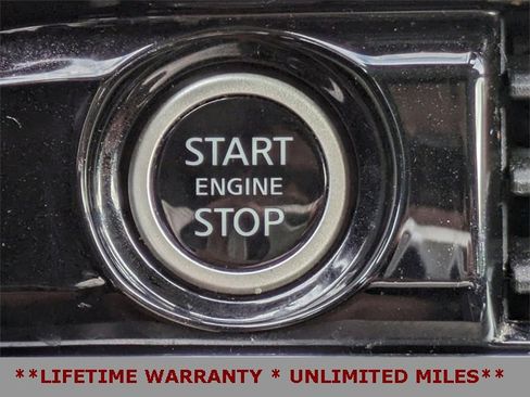 Used 2022 Nissan Pathfinder SV image 28