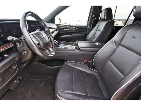 Used 2023 Cadillac Escalade ESV Premium Luxury image 6