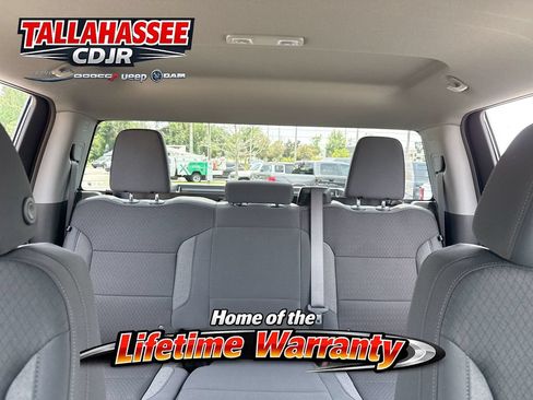 Used 2025 GMC Sierra 2500 SLE AWD/4WD image 33