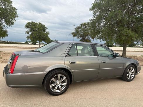 Used 2006 Cadillac DTS FWD image 63