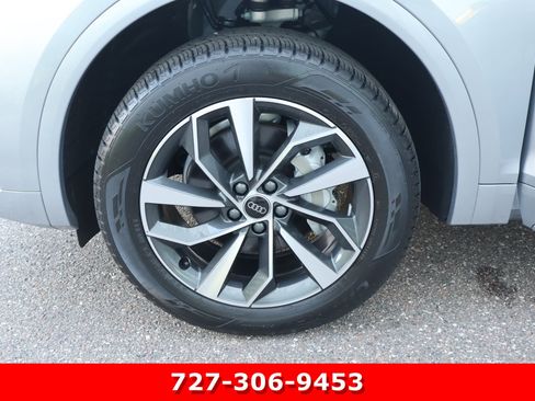 Used 2025 Audi Q5 2.0T Premium Plus w/ Premium Plus Package AWD/4WD image 9