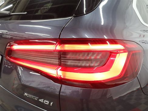Used 2019 BMW X5 xDrive40i w/ Convenience Package AWD/4WD image 9