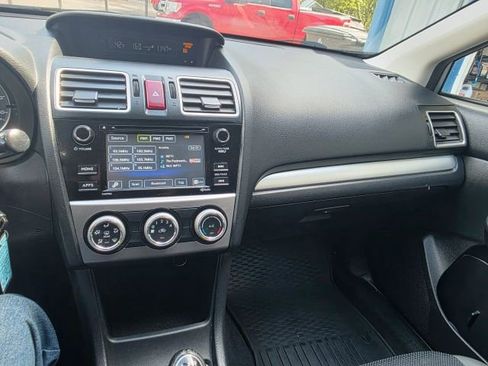 Used 2016 Subaru Crosstrek 2.0i Premium image 16