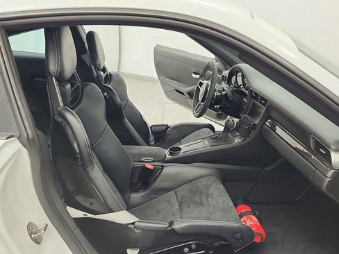 Used 2016 Porsche 911 GT3 RS image 26