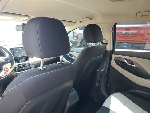 Used 2020 Hyundai Elantra GT image 26