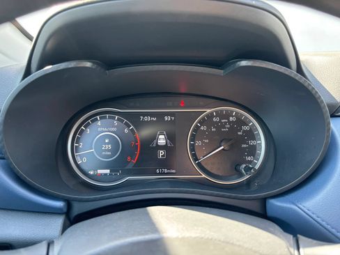Used 2025 Nissan Versa SV w/ Trunk Package FWD image 22