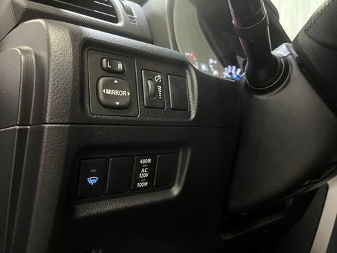 Certified 2018 Toyota 4Runner SR5 Premium AWD/4WD image 15