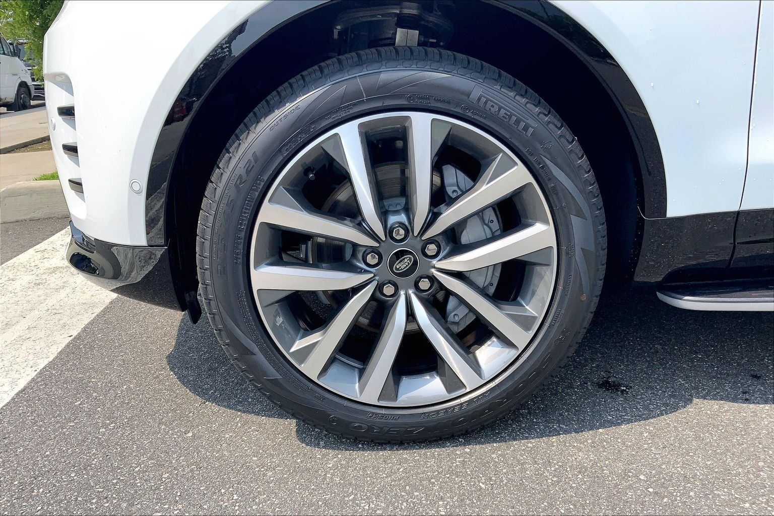 New 2026 Land Rover Discovery Dynamic SE AWD/4WD image 11
