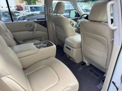 Used 2017 INFINITI QX80 2WD w/ Driver Assistance Package image 29