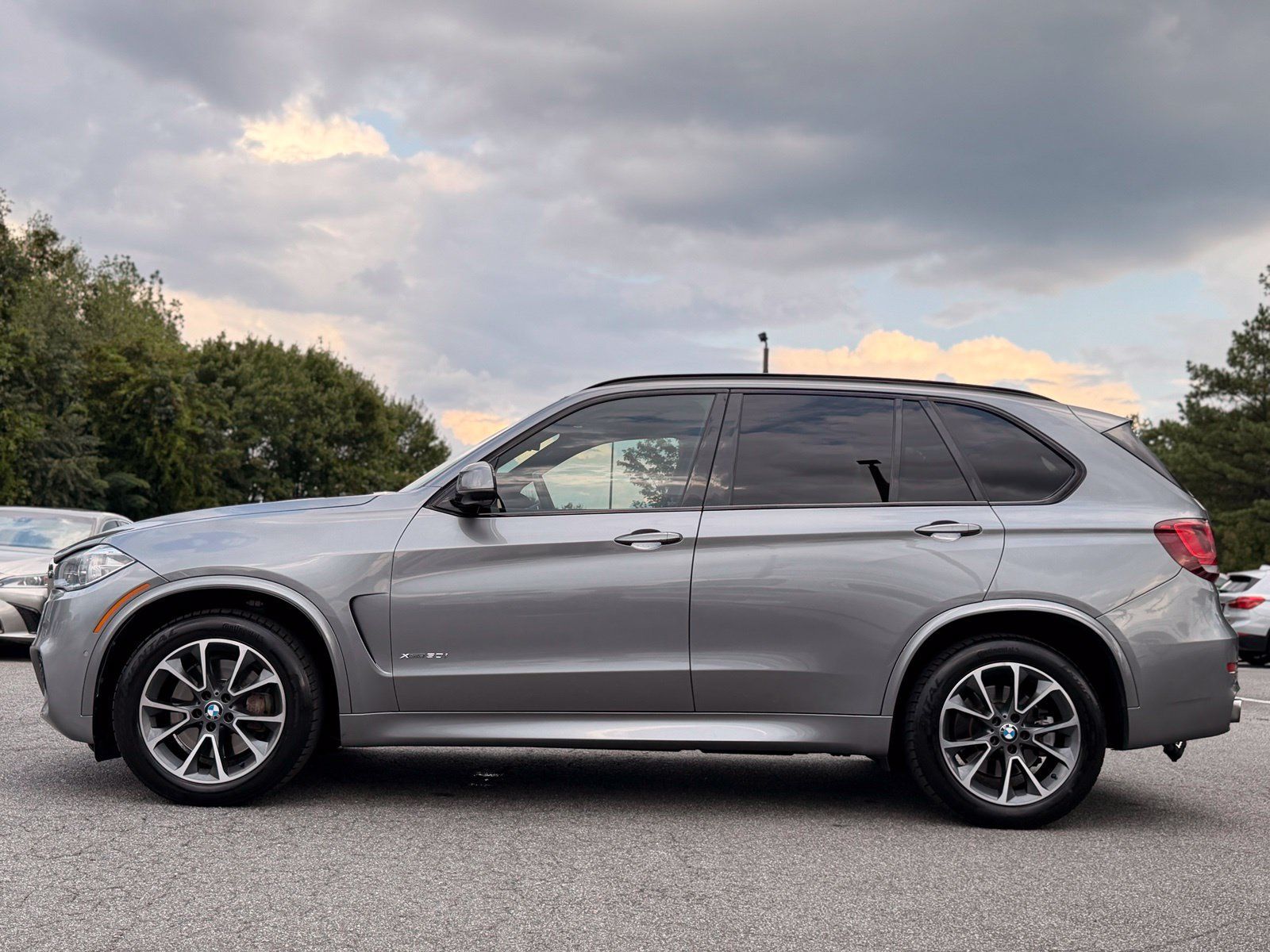 Used 2017 BMW X5 xDrive50i AWD/4WD image 2