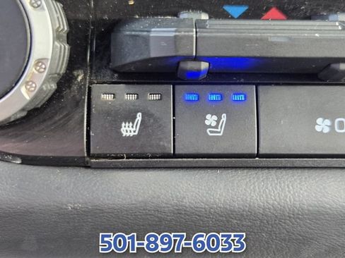 Used 2024 Toyota Tundra Platinum AWD/4WD image 24