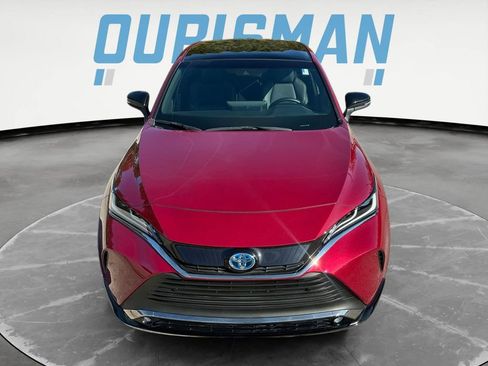 Used 2023 Toyota Venza Nightshade image 2