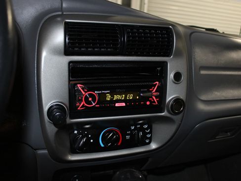 Used 2011 Ford Ranger XLT RWD image 16