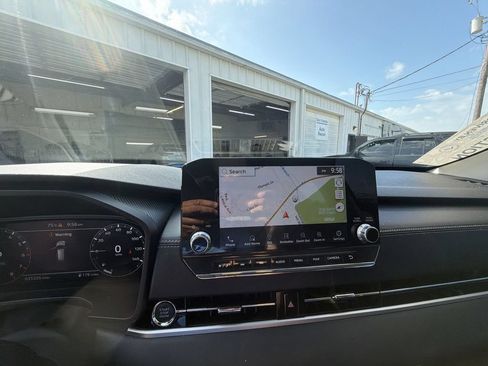 Used 2023 Mitsubishi Outlander SEL AWD/4WD image 18