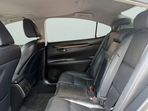 Used 2015 Lexus ES 350 w/ Luxury Package FWD image 17