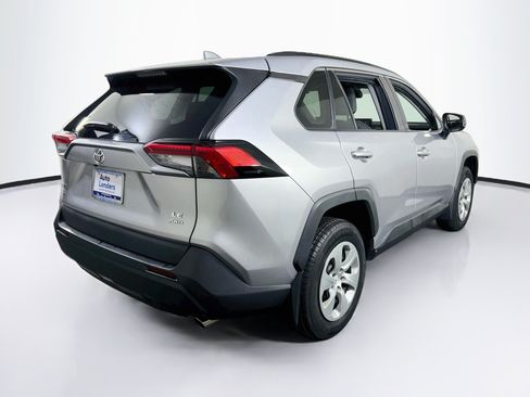 Used 2021 Toyota RAV4 LE AWD/4WD image 5