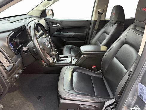 Used 2022 GMC Canyon AT4 w/ Trailering Package image 10