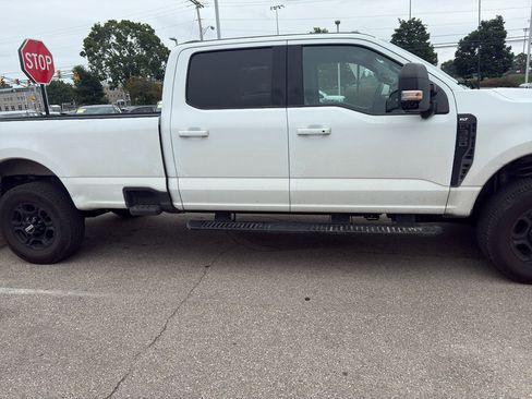 Used 2023 Ford F350 XLT w/ XLT Premium Package AWD/4WD image 2