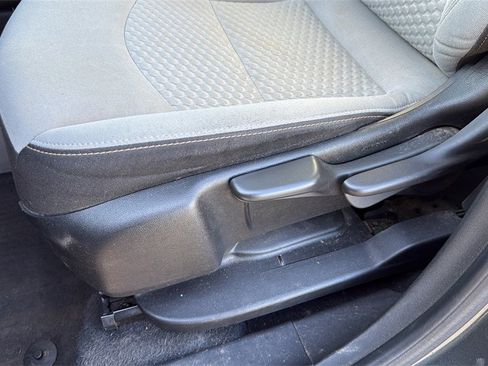 Used 2020 GMC Terrain SLE image 12