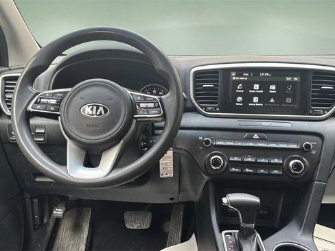 Used 2021 Kia Sportage LX image 13