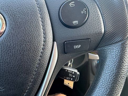 Used 2016 Toyota Corolla LE FWD image 14