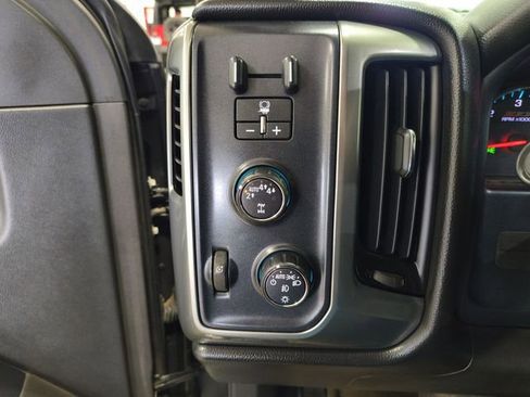 Used 2018 Chevrolet Silverado 1500 LT w/ All Star Edition AWD/4WD image 18