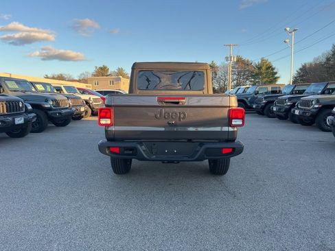 New 2026 Jeep Gladiator Sport image 6