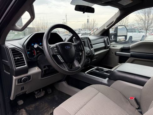 Used 2017 Ford F250 XLT w/ XLT Value Package image 8