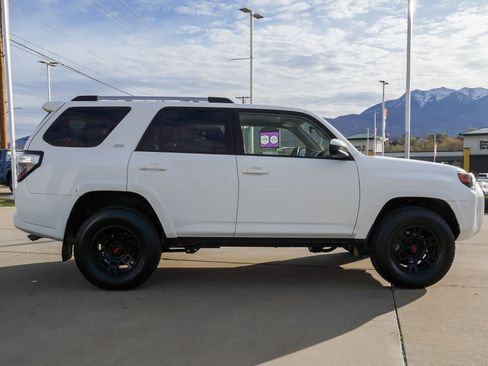 Certified 2024 Toyota 4Runner SR5 image 9