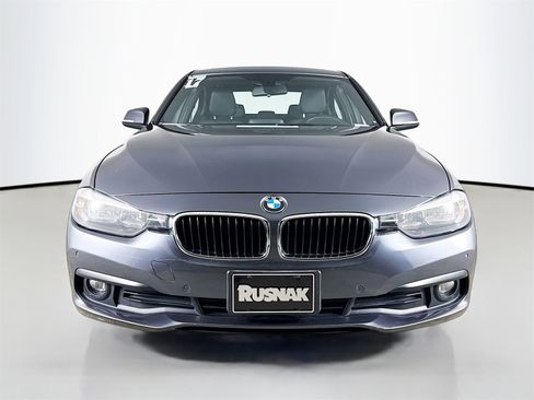 Used 2017 BMW 320i Sedan image 2