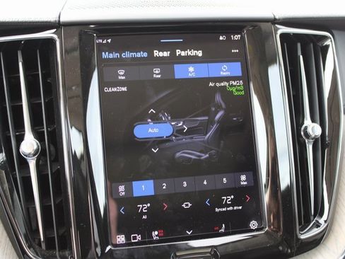 Used 2022 Volvo XC60 B6 Inscription w/ Advanced Package image 21