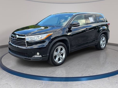 Used 2015 Toyota Highlander Limited Platinum AWD/4WD image 1