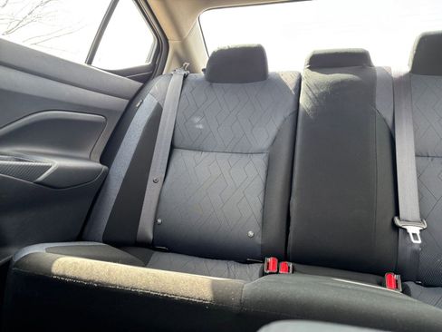 Used 2025 Nissan Versa SV FWD image 37