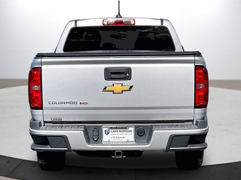 Used 2019 Chevrolet Colorado W/T w/ WT Convenience Package image 8