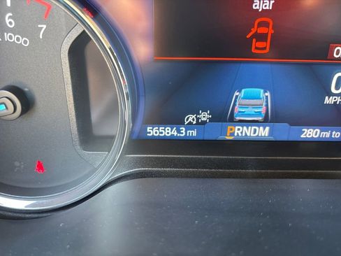 Used 2024 Ford Expedition Max XLT image 17