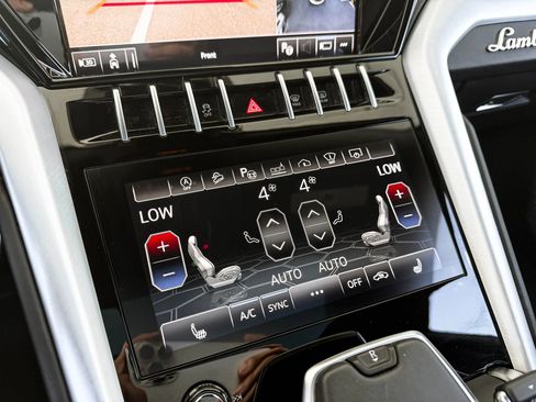 Used 2021 Lamborghini Urus image 20