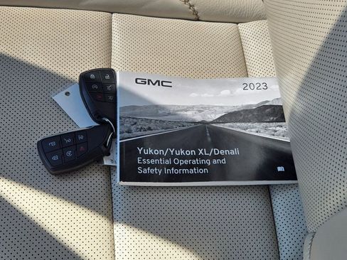 Used 2023 GMC Yukon Denali w/ Max Trailering Package AWD/4WD image 13