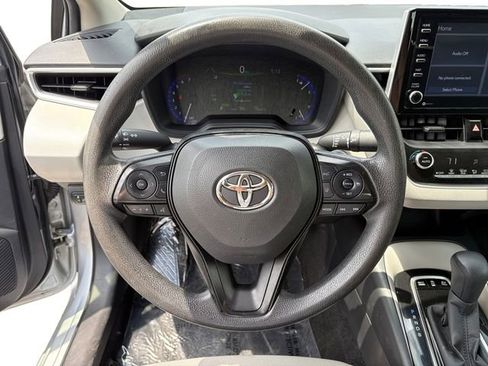 Used 2021 Toyota Corolla LE w/ Carpet Mat Package (TMS) FWD image 15