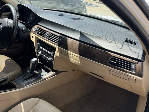 Used 2010 BMW 328i Sedan RWD image 5