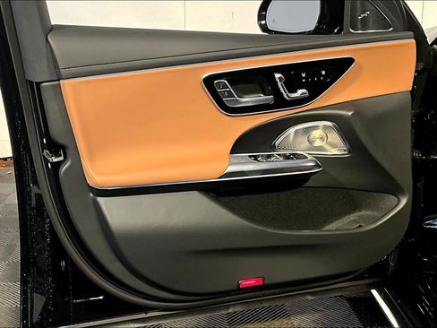 New 2026 Mercedes-Benz E 350 4MATIC Sedan image 11