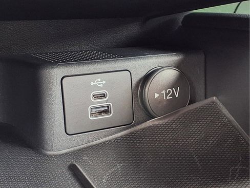 Used 2025 Ford Escape ST-Line w/ Cold Weather Package image 23