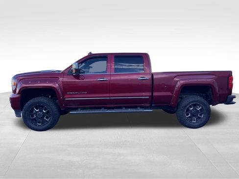 Used 2018 GMC Sierra 3500 Denali w/ Duramax Plus Package AWD/4WD image 8