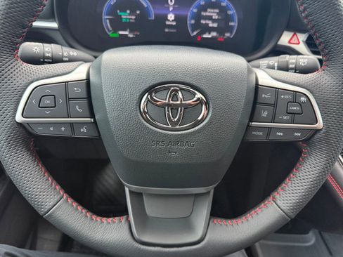 Used 2025 Toyota Sienna XSE image 13