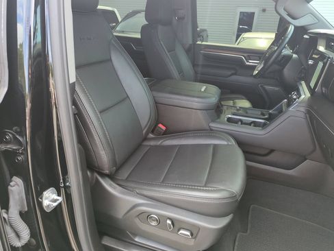 Used 2025 GMC Sierra 2500 Denali AWD/4WD image 35