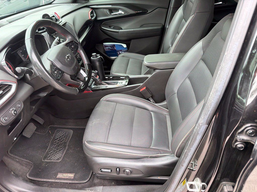 Used 2022 Chevrolet TrailBlazer RS FWD image 8