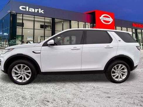 Used 2018 Land Rover Discovery Sport HSE image 4