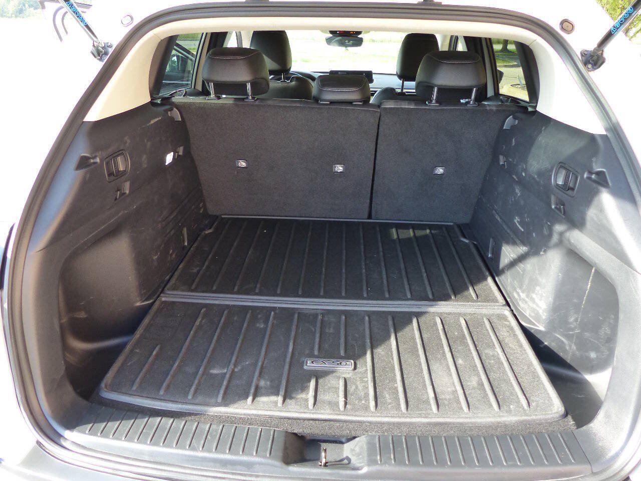 Used 2025 MAZDA CX-50 AWD 2.5 S w/ Weather Package image 39
